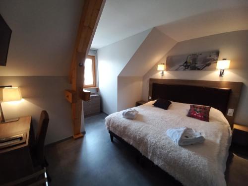 SARL DU PARC Hotel The Trampolines - Hotel Overview and Location