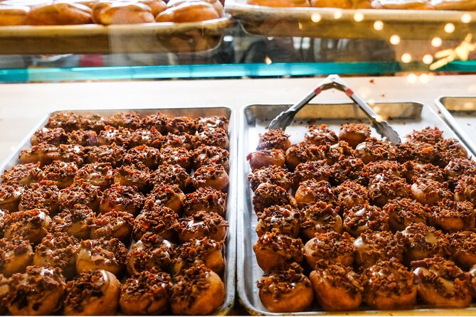 Seattle Holiday Donut Adventure & Walking Food Tour