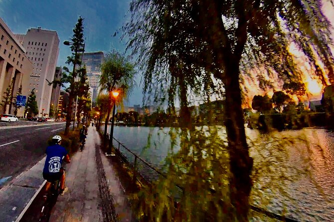 [Summer Only] Twilight E-Assist Bike Tour in Tokyo