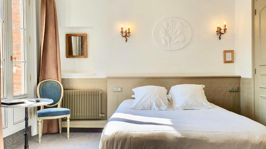 The Cabins - Hotel Overview and Location