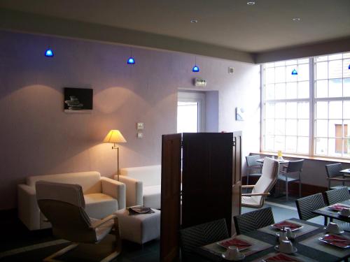 The Falcons - Overview of Le Falken Hotel