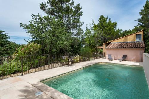 The Florets - Hotel Overview and Location