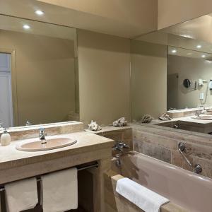 THE GOLDEN SUN - Overview of LE SOLEIL DOR