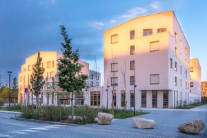 The Originals Boutique Hotel Amiens South - Location and Accessibility