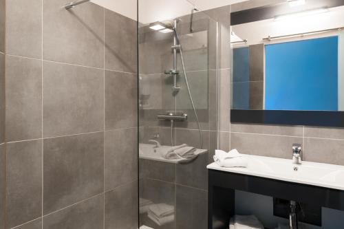 The Originals Boutique, Hotel La Grange, Niort - Hotel Overview and Location