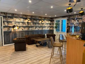 The Originals City, Hotel Ambacia, Tours South - Location and Accessibility