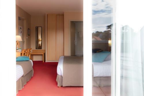 The Regina Hotel Restaurant - Hotel Overview