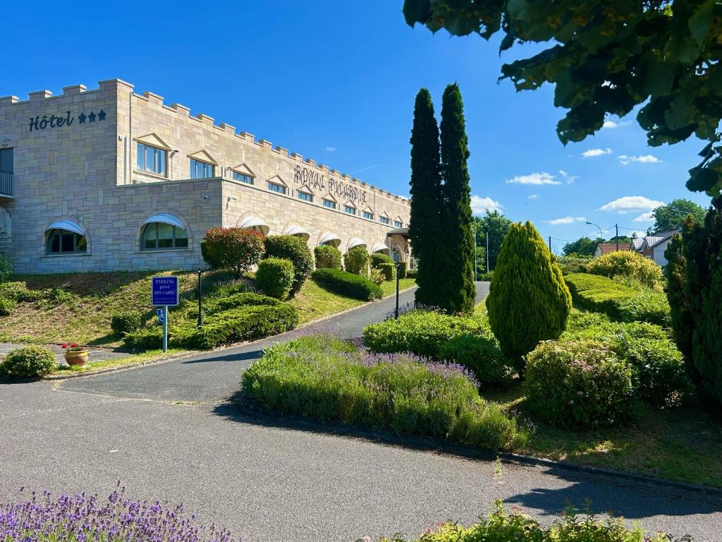 The Royal Picardie - Hotel Overview and Location