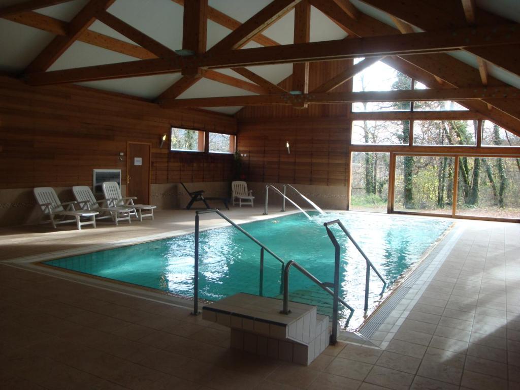The Sleeping Wood - Hotel Restaurant & Spa Logis Hotel - Overview of Le Bois Dormant