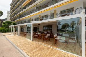 The Sweet Life Hotel - Hotel Overview and Location