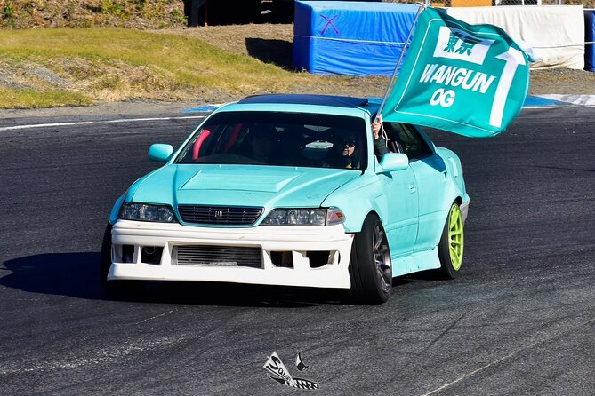 Tokyo Drifting Lesson With Professional Drifters