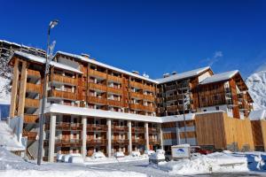 Vacancéole - The Golden Stars of Orion - Property Overview and Location