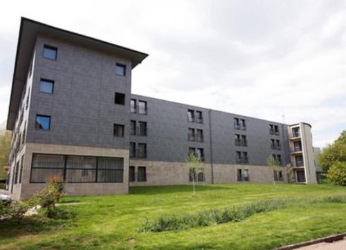 Zenao Appart Hotel Nevers Loire River Quay Review
