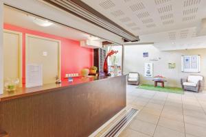 Zenitude Hotel-Residences Toulon Six Fours - Location and Accessibility