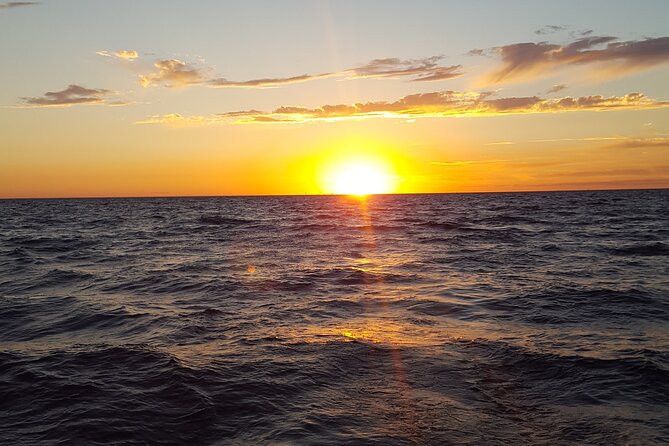 2 Hour Sailing Adventure in Lake Michigan (Up to 6 People) - Overview of the Sailing Adventure