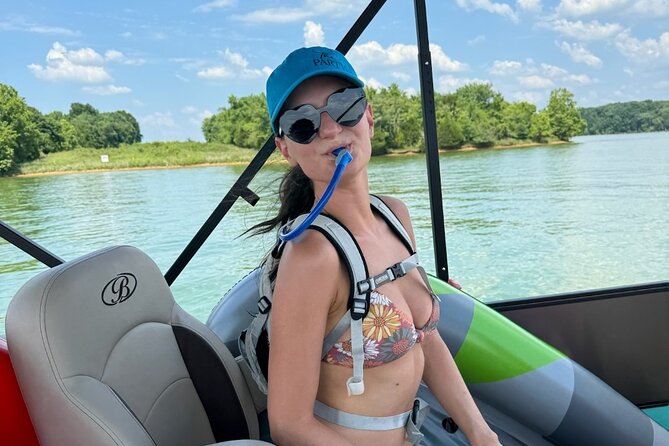 25FT Pontoon Party Boat W/ Captain up to 12 People (3 Hrs) - Amenities Included in Your Adventure