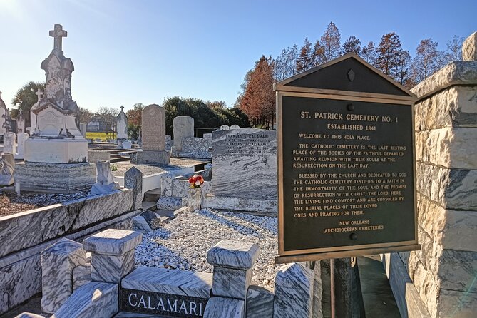 6 Cemeteries of New Orleans: Famous Graves & Fascinating History - Unique Burial Practices in New Orleans