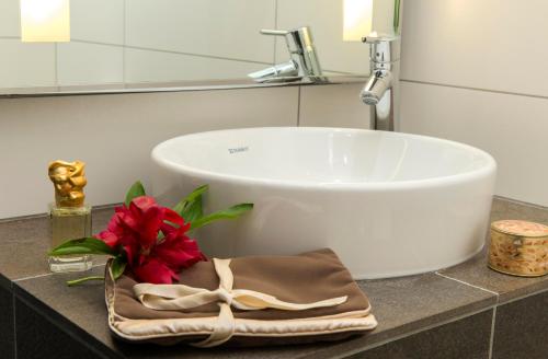 Aguado Hotel - Ideal Location and Accessibility