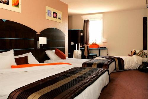 Akena City Caudry Hotel - Accommodation Options