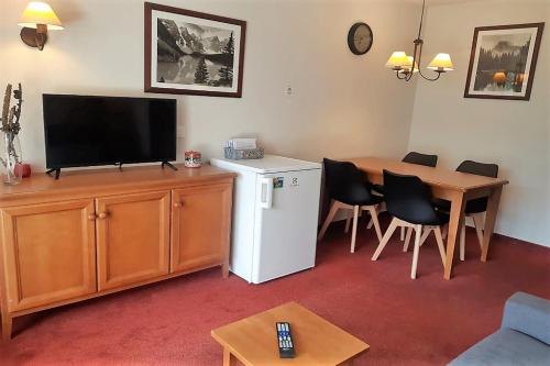 Apartment 2P Isola 2000 - Guest Ratings and Reviews