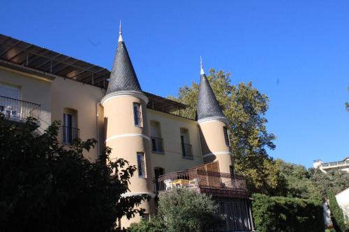 AppartHotel Castel Emeraude, Charm and Character - Accommodations and Amenities