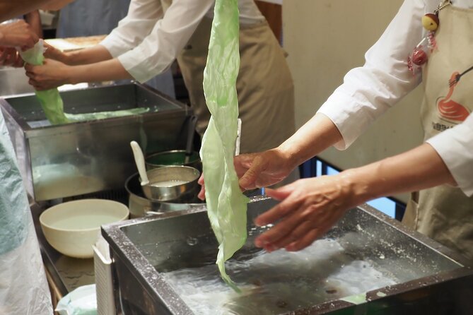 Asakusa Food Sample Experience Tour and Kappabashi Bridge - Exploring the Asakusa Neighborhood
