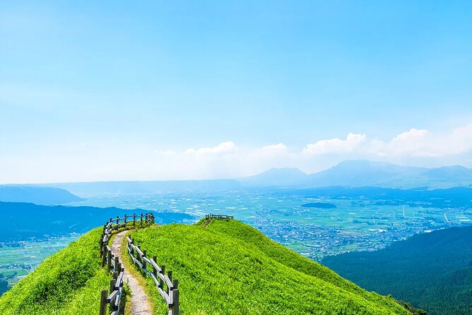 Aso Volcano Kusasenri Shrine and Kurokawa Onsen Tour From Fakuoka - Meeting and Departure