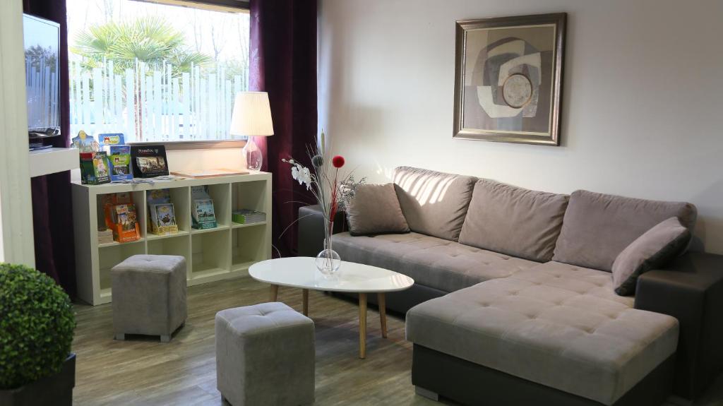 Atoll Hotel Logis Angers, Beaucouzé - Guest Reviews and Ratings