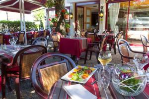 Auberge De La Terrasse - Accommodation Details