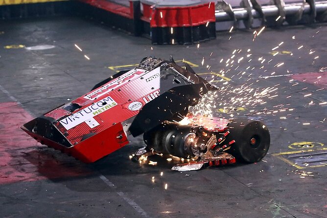 Battle Bots Destruct-A-Thon: Killer Robots Fighting in Las Vegas - Experiencing the Battle Bots Show