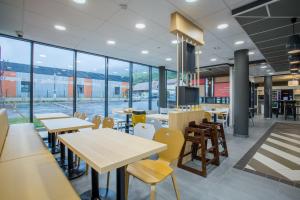 B&B HOTEL ANNEMASSE Saint-Cergues - Accommodations and Amenities