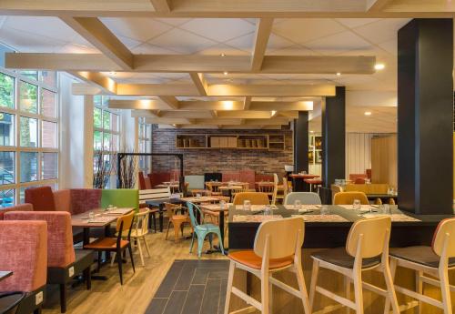 B&B HOTEL Lille Roubaix Centre Grand-Place - Amenities and Services