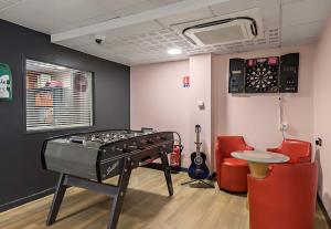 B&B HOTEL Rouen Centre Rive Gauche - Accommodation Options