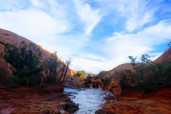 BEST! Hells Revenge U-Drive 4X4 Tour in Moab +Dinosaur Tracks! - Inclusions and Equipment