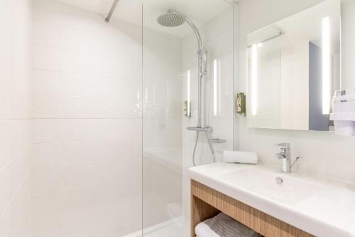 Best Western Le Beffroi - Amenities and Services
