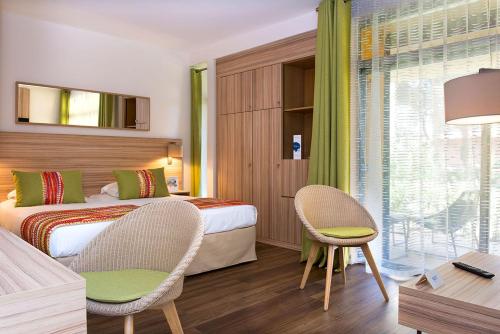 Bleues Delcloy Holidays Hotel - Accommodation Options