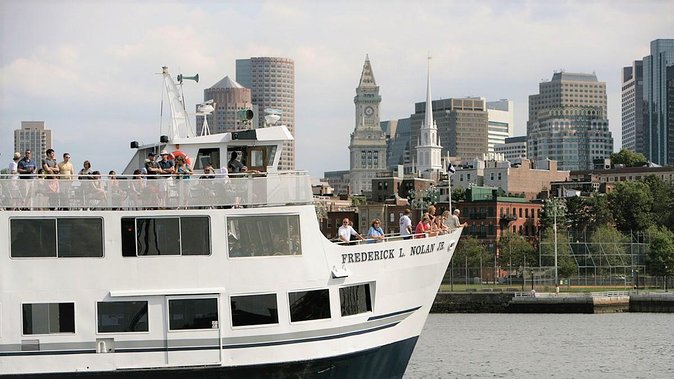 Boston Historic Sightseeing Harbor Cruise With Up-Close View of USS Constitution - Tour Features and Inclusions