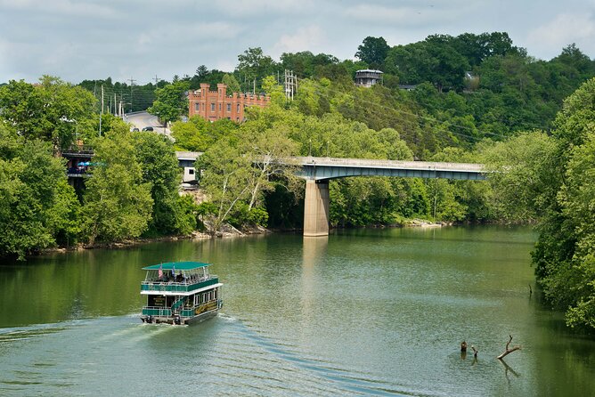 Bourbon Boat Tour in Frankfort With Tasting - Bourbon Tasting Experience