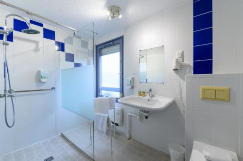 BRIT HOTEL Comfort CAMBRAI - Facilities and Amenities