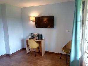 Brit Hôtel Confort - The White Tower - Amenities and Facilities Offered