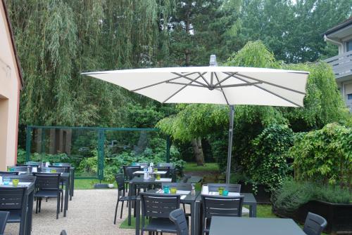 Campanile Creil - Villers-Saint-Paul - Amenities and Services