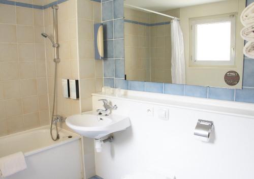 Campanile Dijon Center - Train Station - Hotel Overview