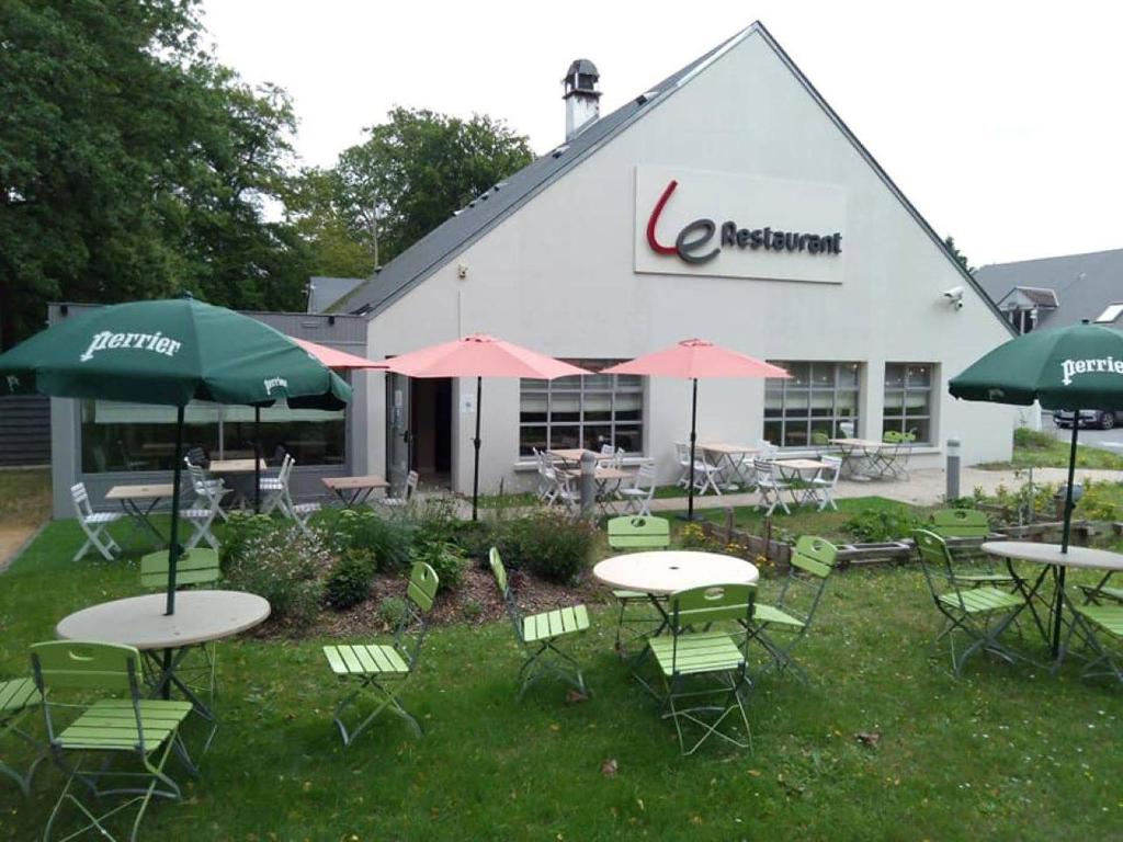 Campanile Hotel Compiegne - Room Types and Features