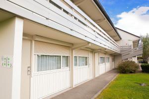 Campanile Vire - Location and Accessibility