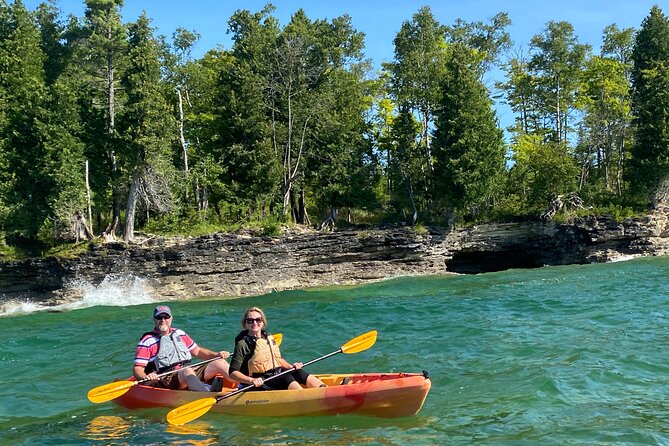 Cave Point Kayak Tour - Meeting and Pickup