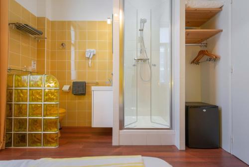 Cecil Hotel - Boutique Hotel - Accommodations and Amenities