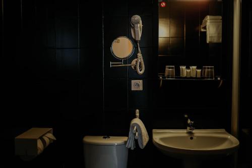 Cecyl Hotel Reims Center - Guest Ratings and Reviews