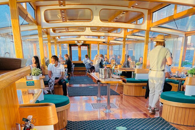 Champagne, Wine and Cheese Pairing Sightseeing Cruise - Experiencing the 1920s-Inspired Yacht