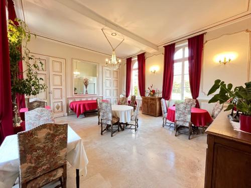 Chateau De Chicamour - Location and Accessibility