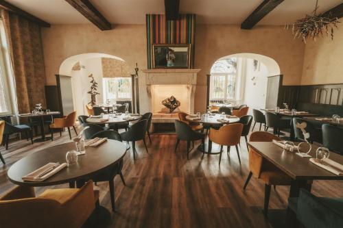 Château De La Barge - Accommodation and Amenities